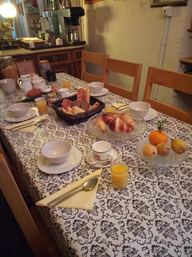 Le Petit Savriere B&B Tronget Kültér fotó